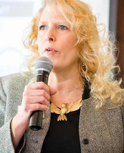 speaker-1596210_960_720.jpg